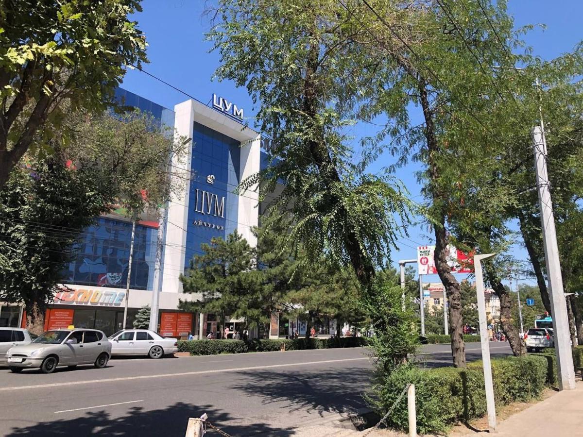 Downtown Homestay Bishkek Esterno foto